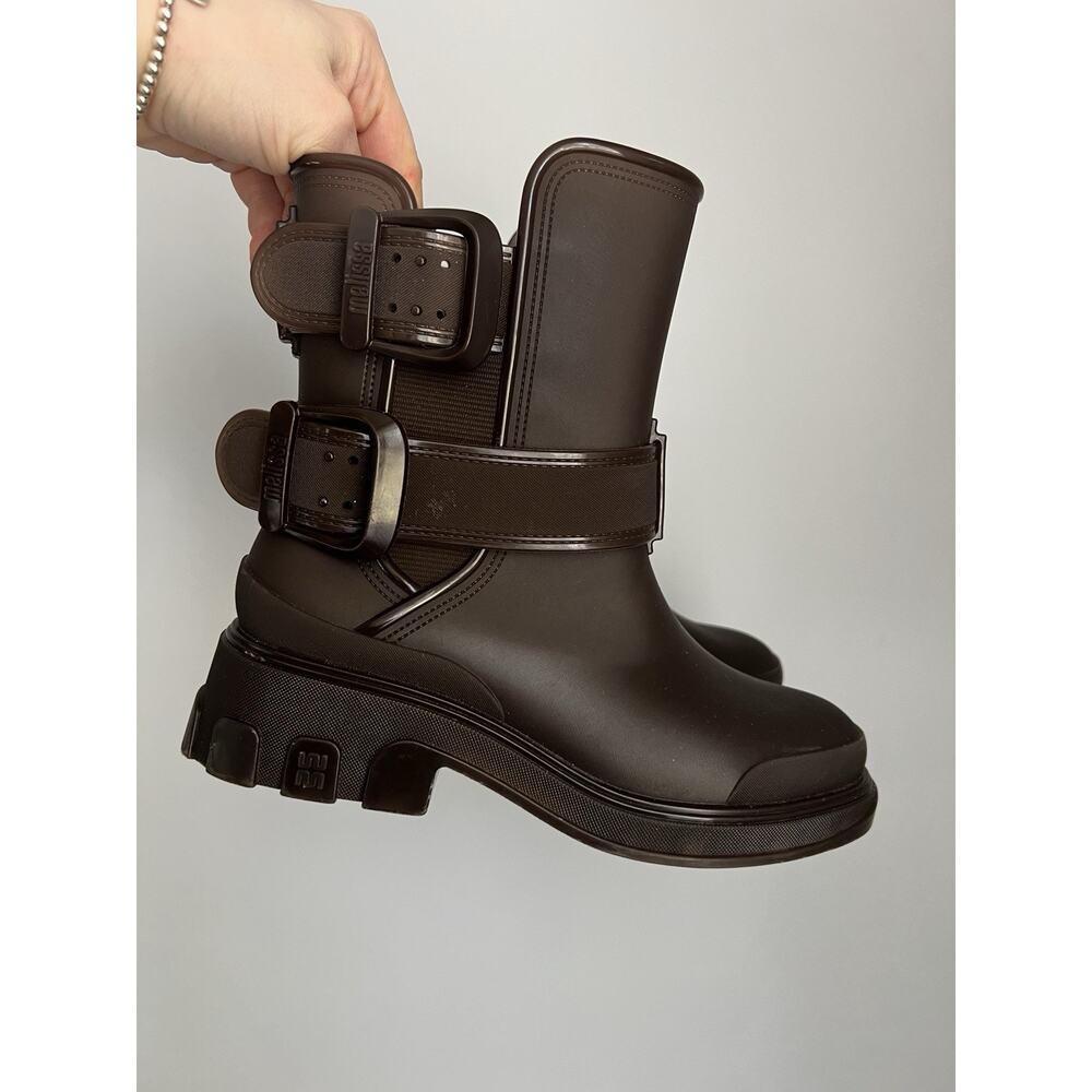 Melissa Buckle Chunky Sole Mid-Calf Biker Women's Boots smells like candy sz 5